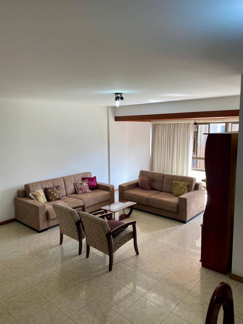#408 - Apartamento para Locação em Salvador - BA