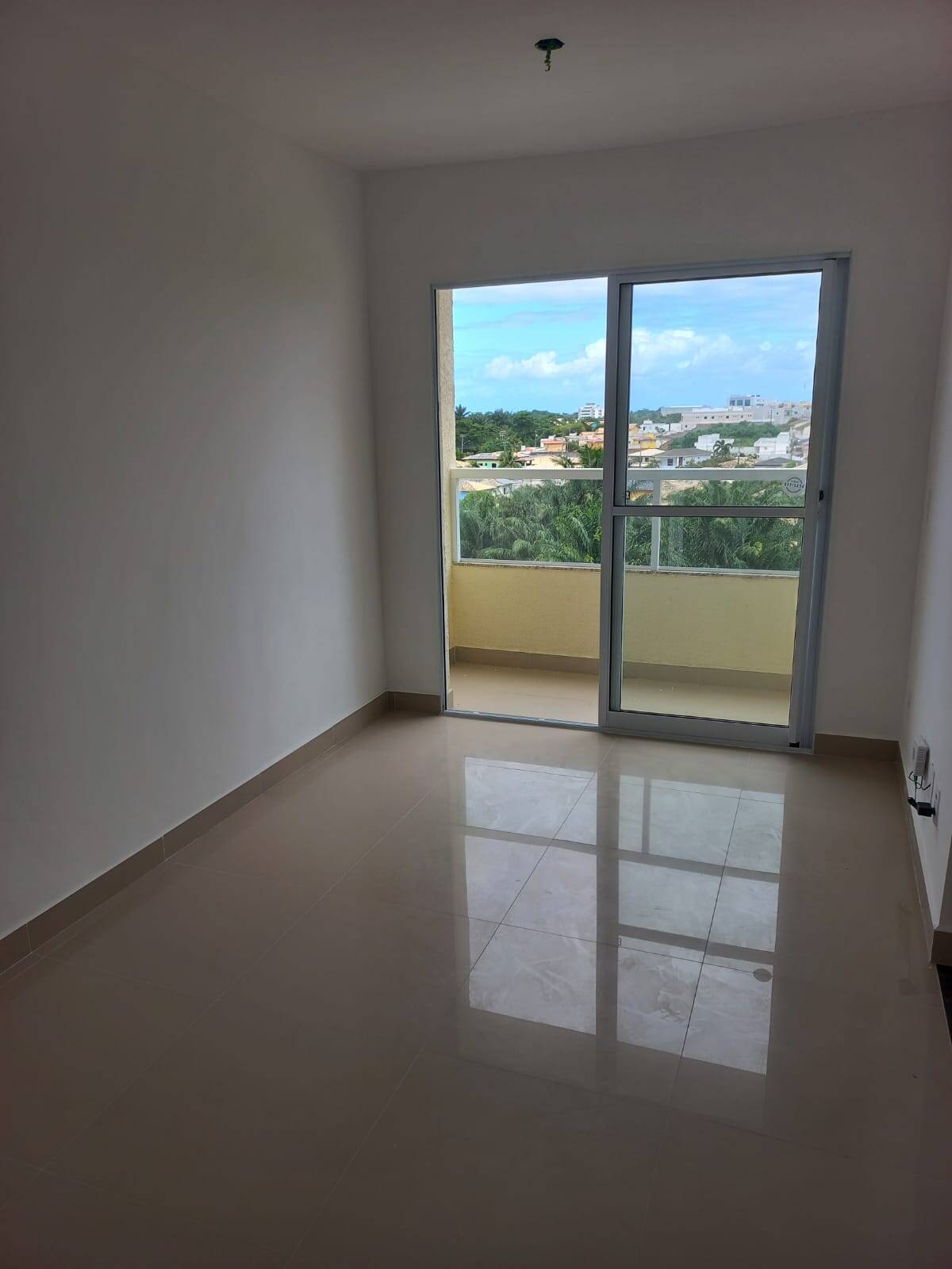 #420 - Apartamento para Venda em Lauro de Freitas - BA