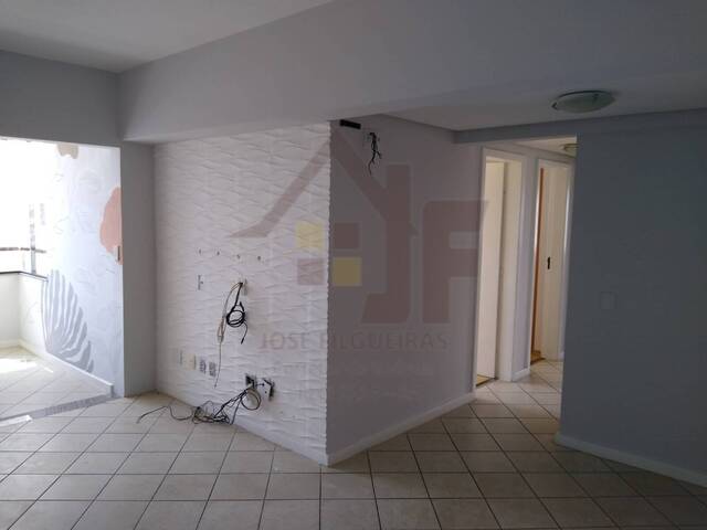 #411 - Apartamento para Venda em Feira de Santana - BA - 2