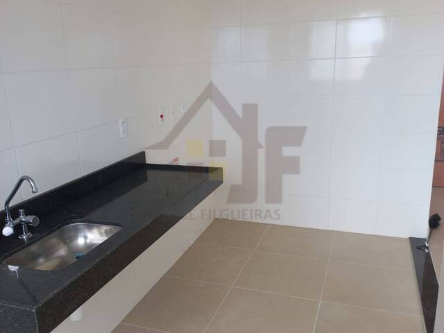 #420 - Apartamento para Venda em Lauro de Freitas - BA - 3