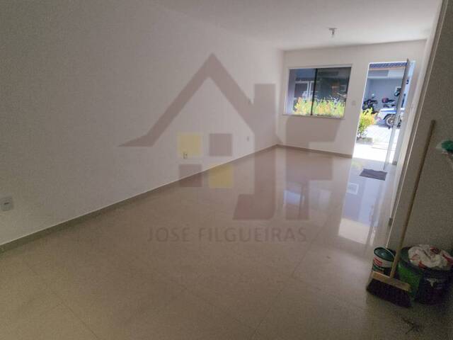 Casa para Locação em Lauro de Freitas - 5