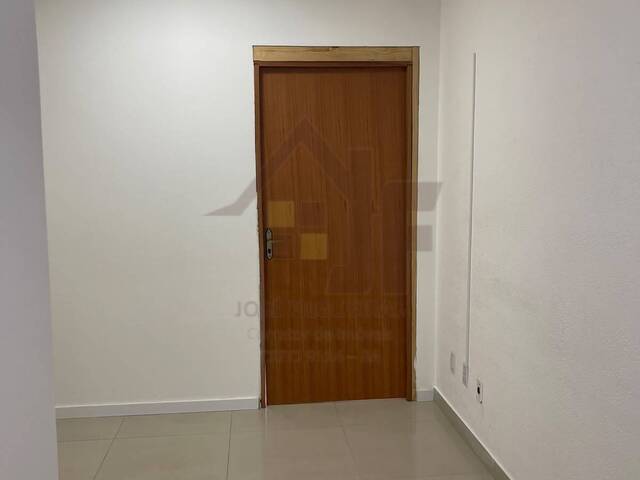 Sala Comercial para Locação em Lauro de Freitas - 5