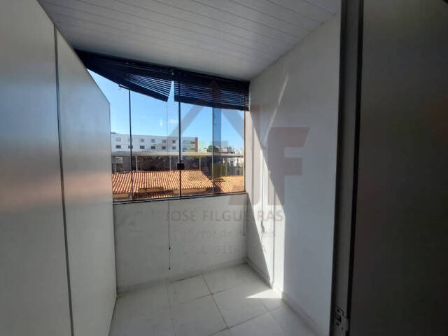 #471 - Sala Comercial para Venda em Lauro de Freitas - BA - 2